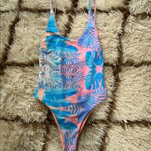 ONE PIECE REVERSIBLE PALM LEAF BATHING SUIT